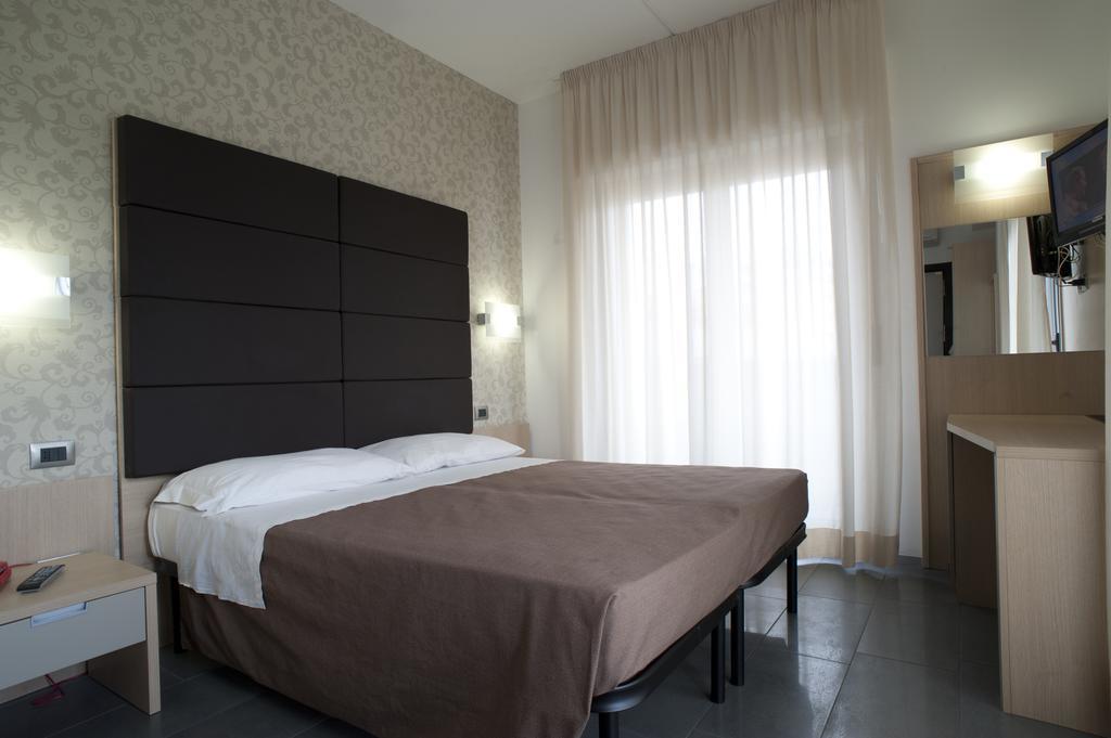 Club Hotel Le Nazioni Montesilvano Marina Eksteriør billede